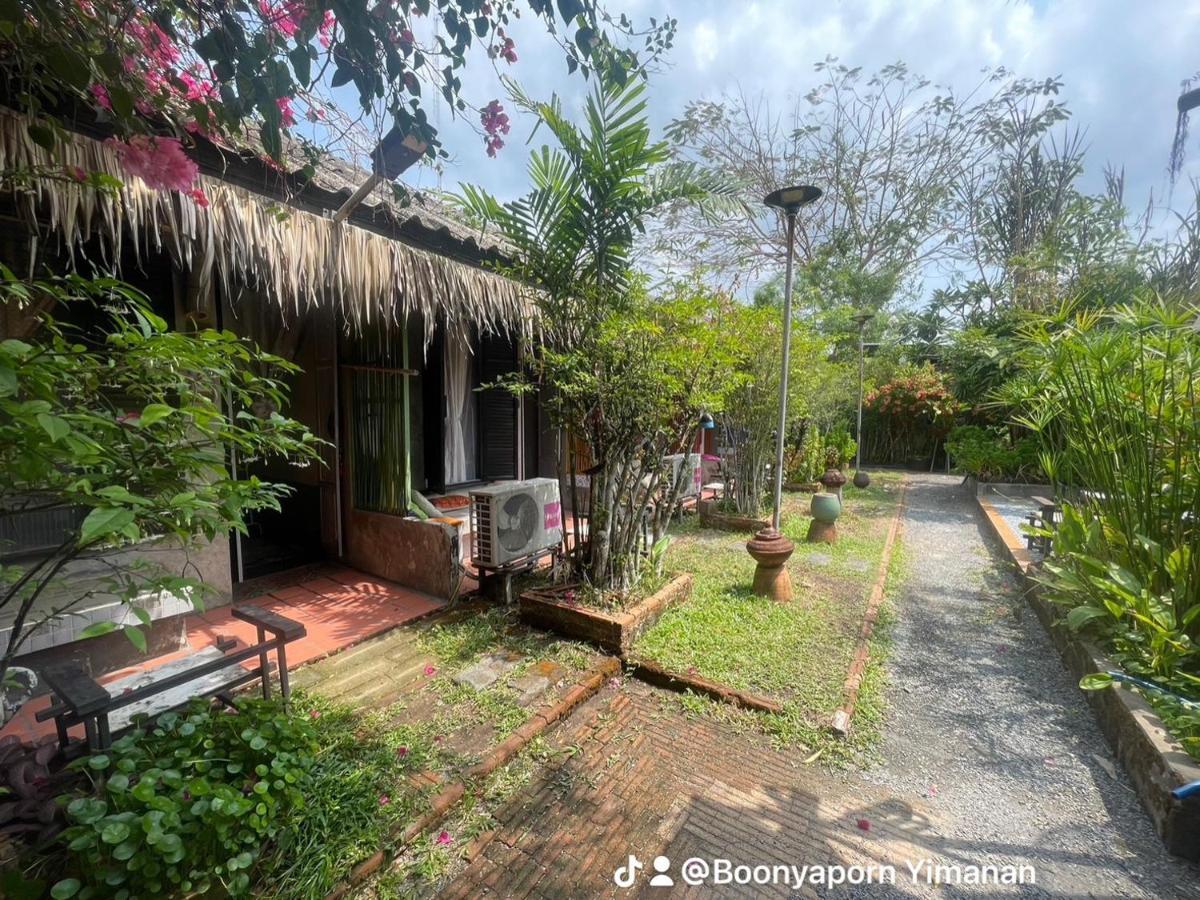 Artist'S Place Trat Exterior photo