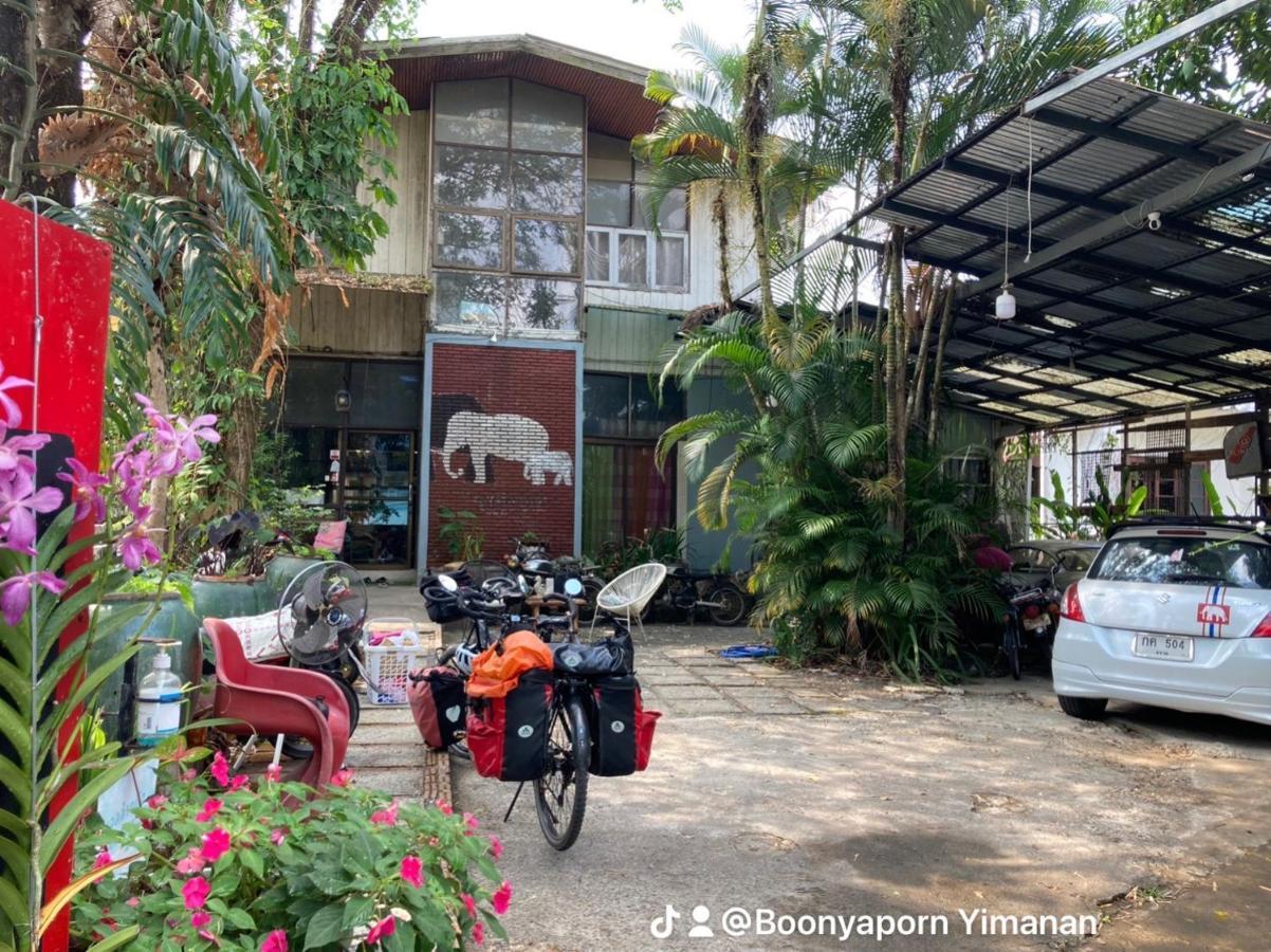Artist'S Place Trat Exterior photo