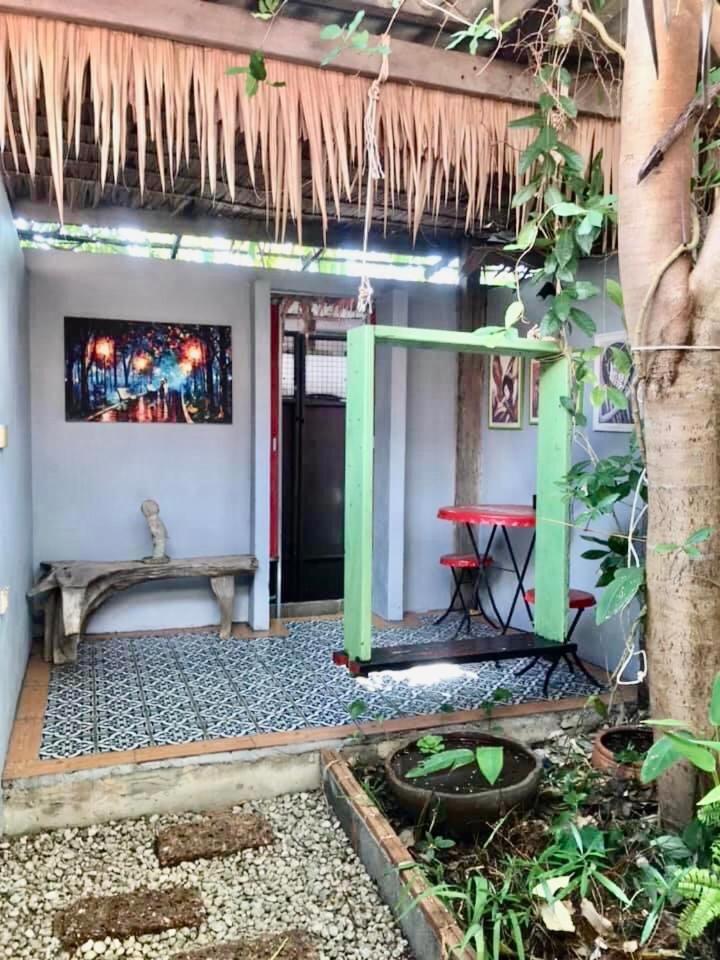 Artist'S Place Trat Exterior photo